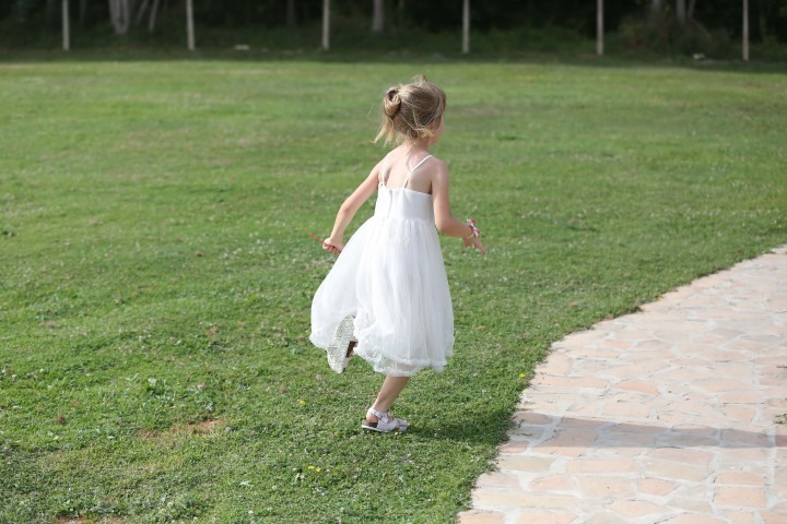 The Ultimate Guide to Dressing Your Kids for Summer: Expert Tips and Tricks